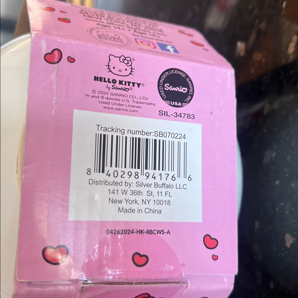 Hello Kitty 18 oz Ceramic Noodle Bowl with Chopsticks - Picture 6 of 6